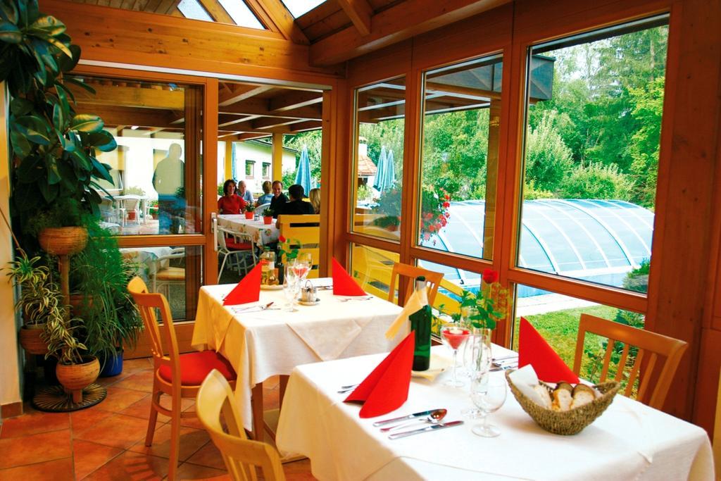 Hotel Restaurant Thadeushof Techelsberg Exterior foto